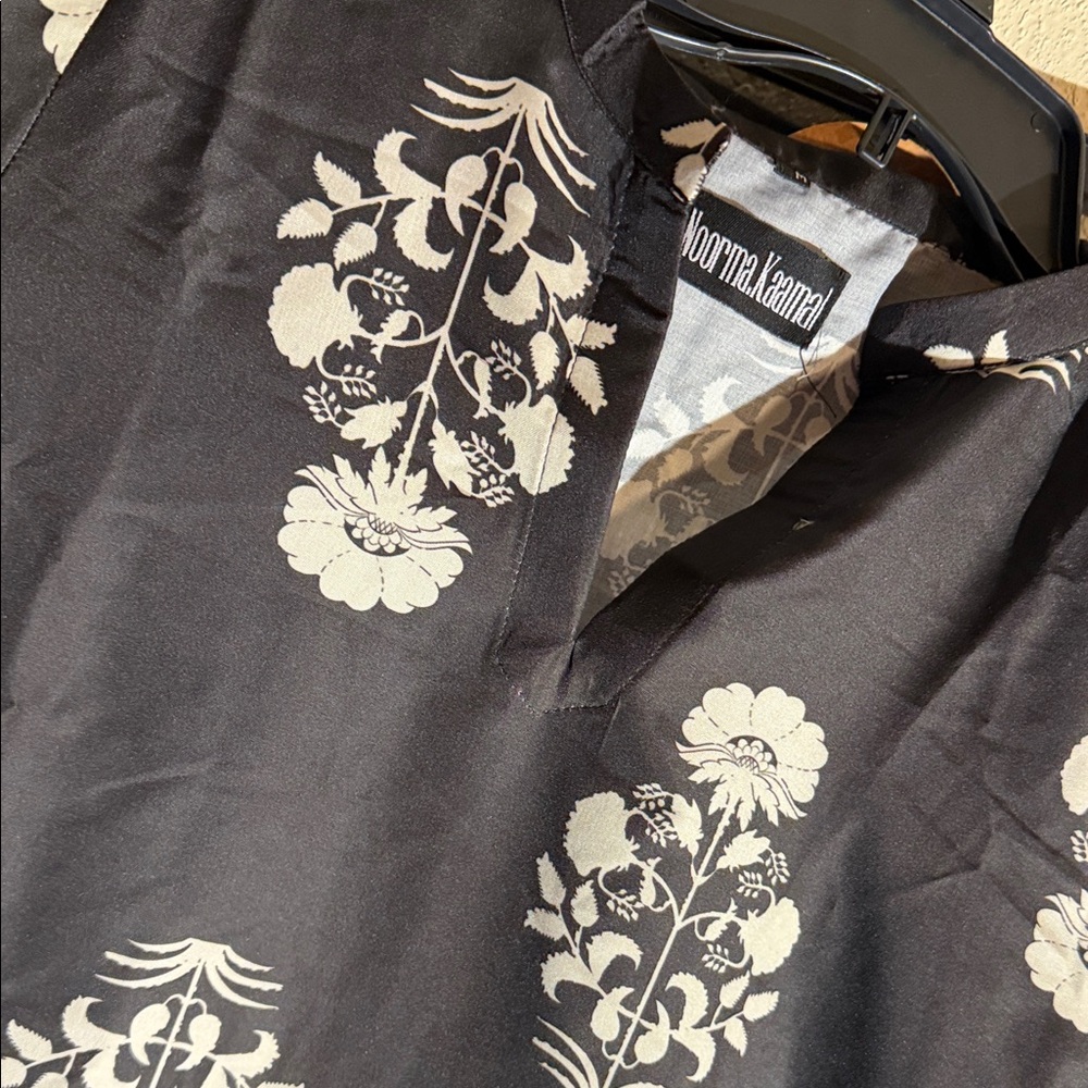 Chic Black Tunic with Cream Floral Design